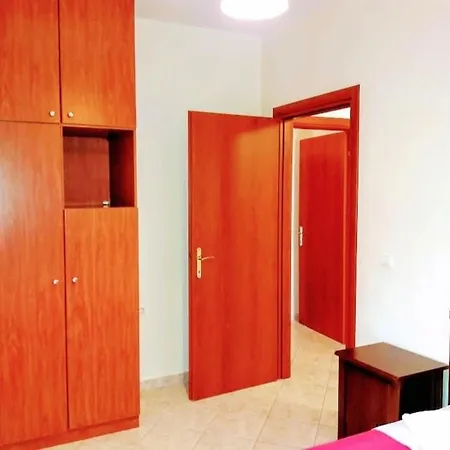 アパート Giorgos Apartments. Skála Foúrkas