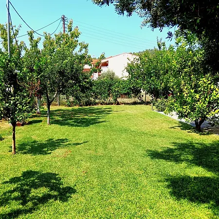 Giorgos Apartments. *