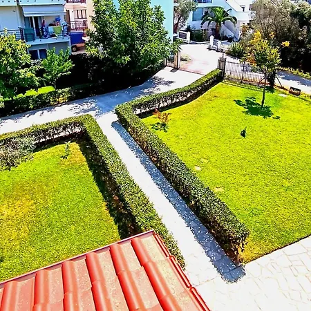 Giorgos Apartments. Skála Foúrkas