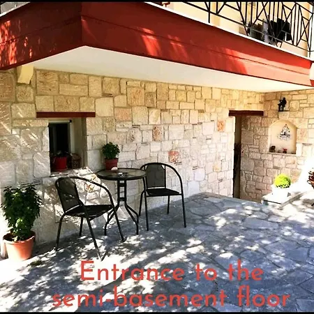 Giorgos Apartments. *